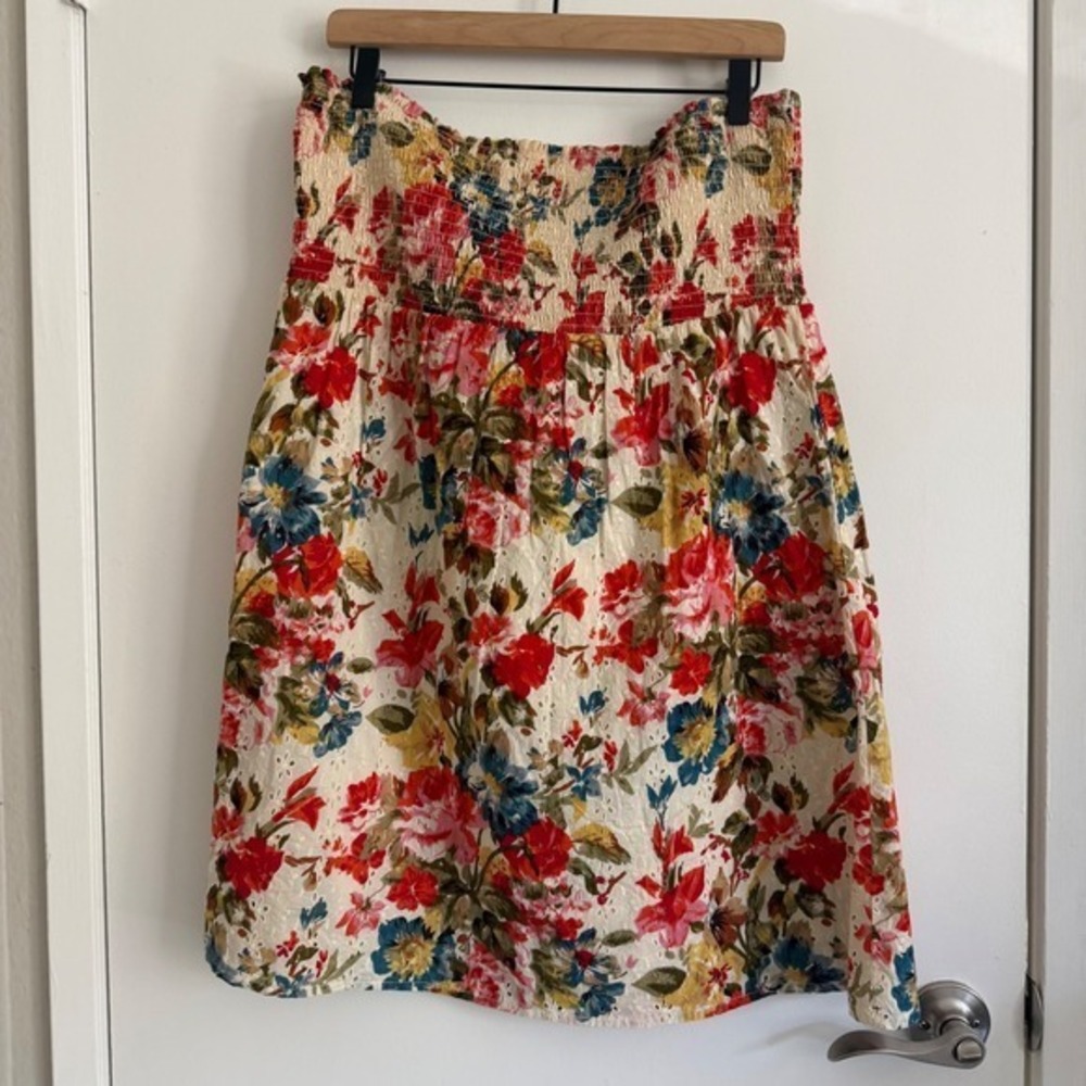 Floral Eyelet 100% Cotton Skirt Size M Feminine Boho Coquette Prairie